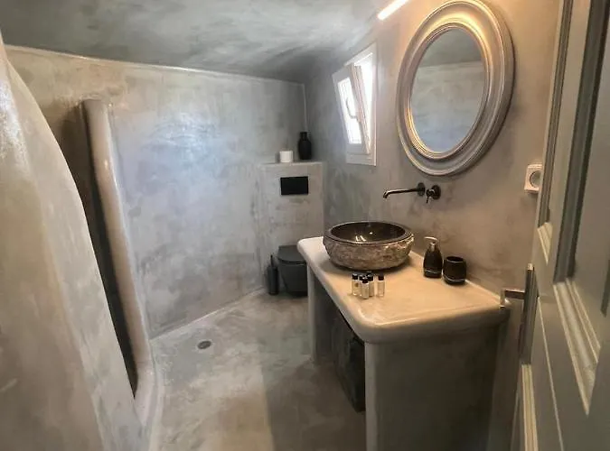 The Sunset Windmill Villa Oia